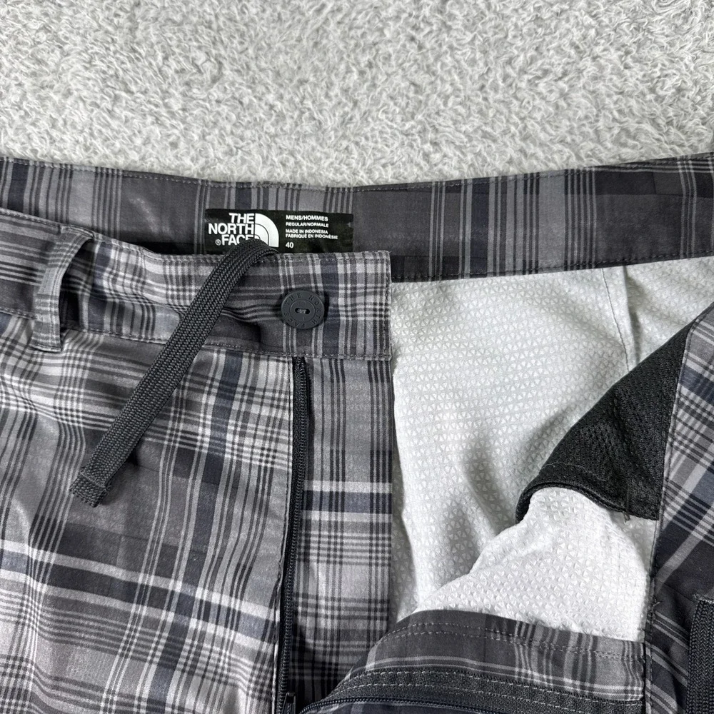 The North Face Mens Grey Plaid Hiking Shorts Size 40 Stretch Performance‎ Trail